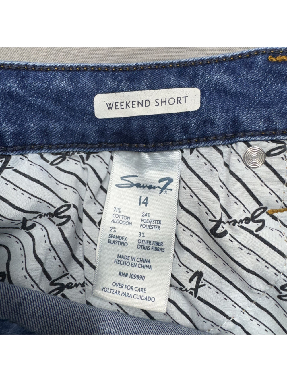 Seven7 Womens Weekend Stretch Denim Frayed Shorts Size 14 Blue Casual - Picture 9 of 9